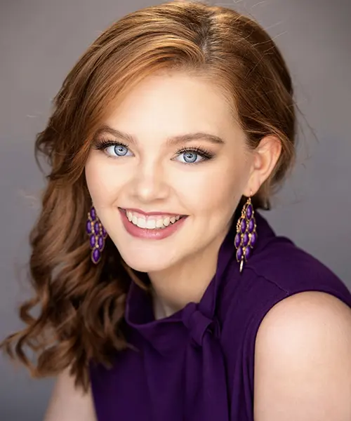 Claire Findley Headshot