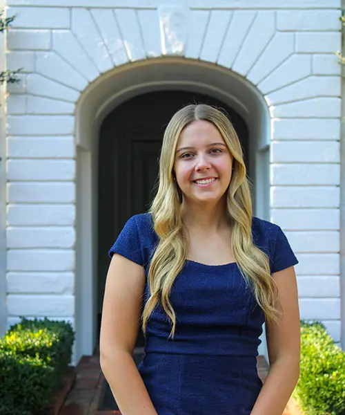 Maddie Hardwick Headshot