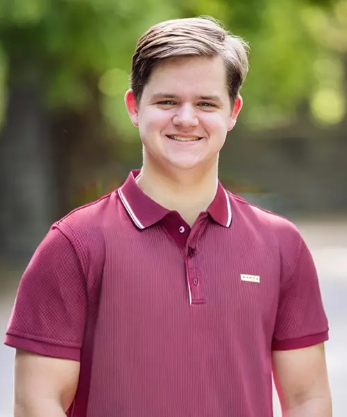 Justin Kelch Headshot