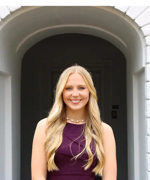 Anna Beth Frazier Headshot