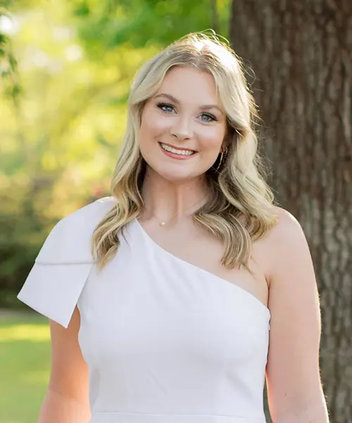 Ella Garrett Headshot