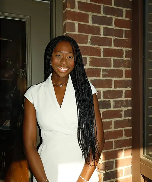 Jasmine Loren Jones Headshot