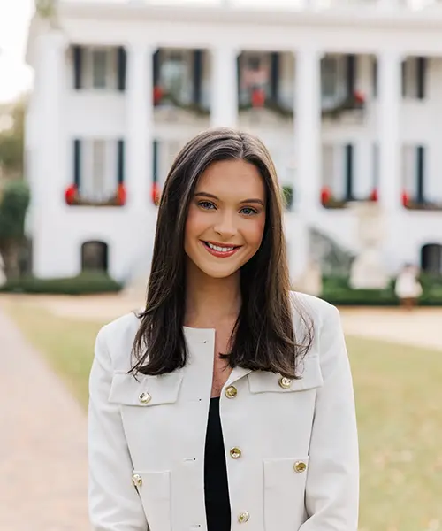 Lily Leitner Headshot