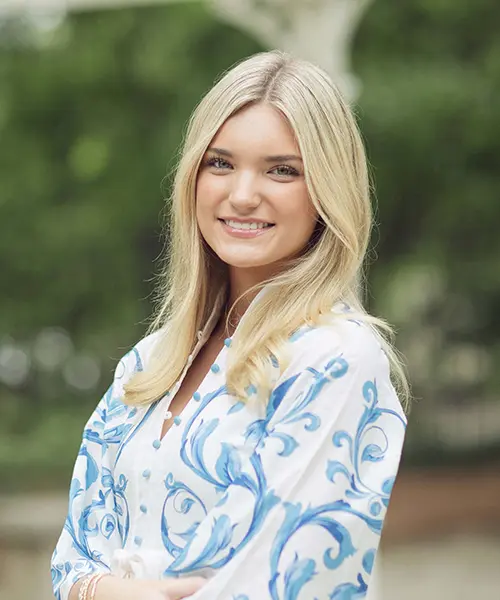 Makensie Anderson Headshot